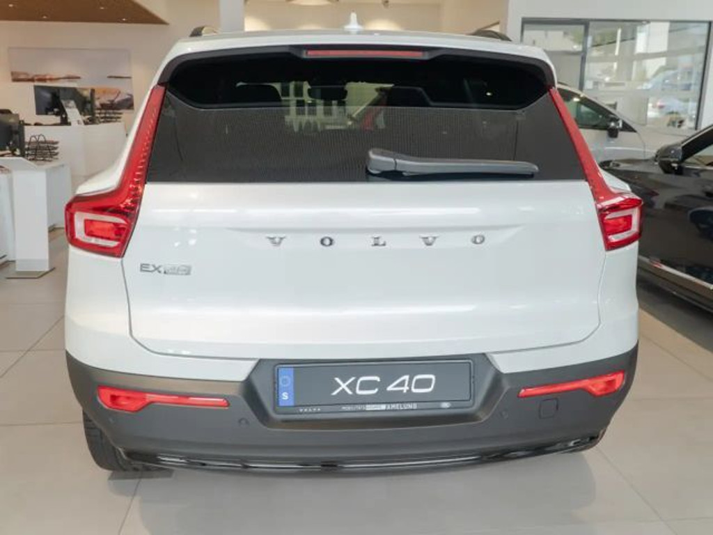 Volvo EX40