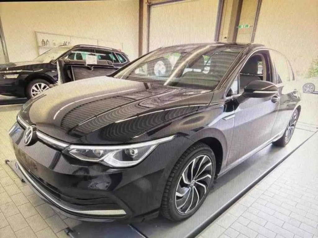 Volkswagen Golf 2022 Benzine