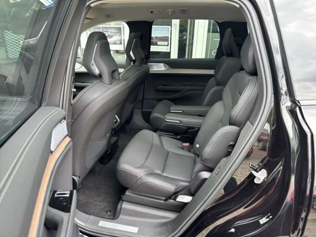 Volvo EX90