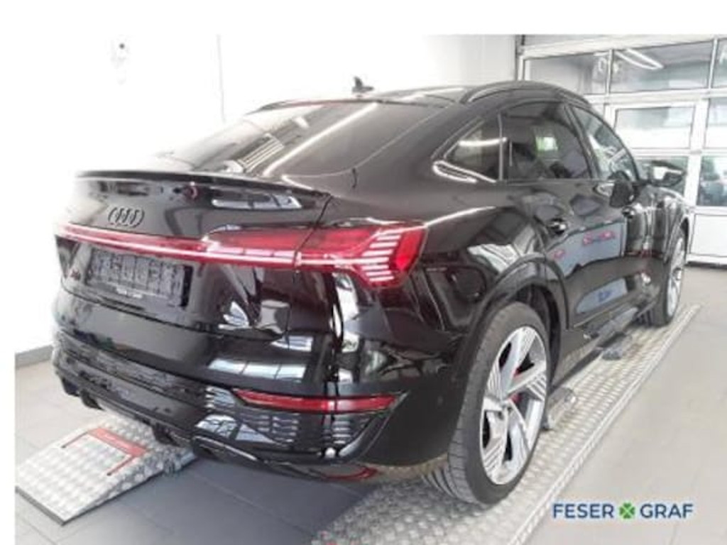 Audi Q8 e-tron