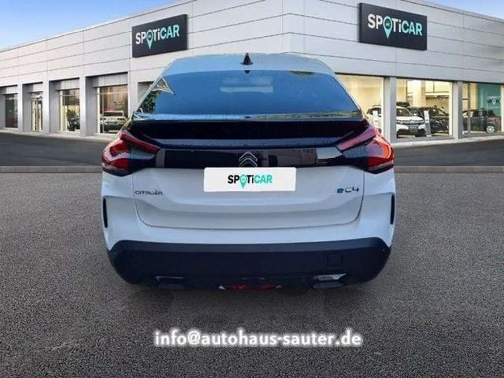 Citroën Ë-C4