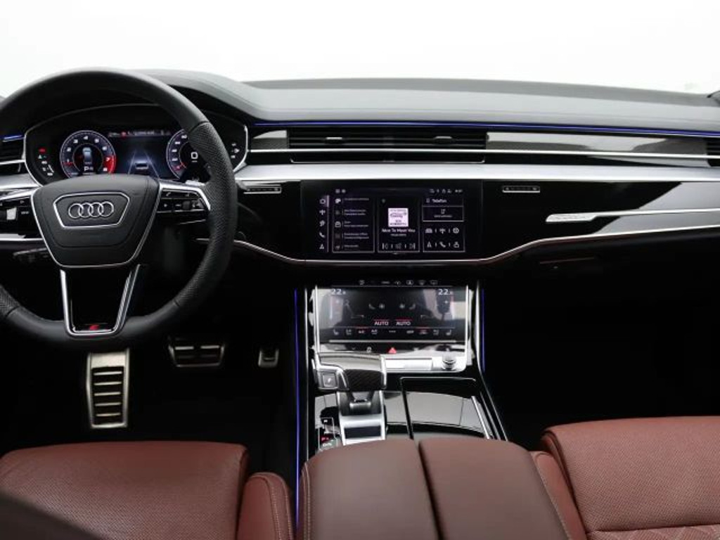 Audi S8