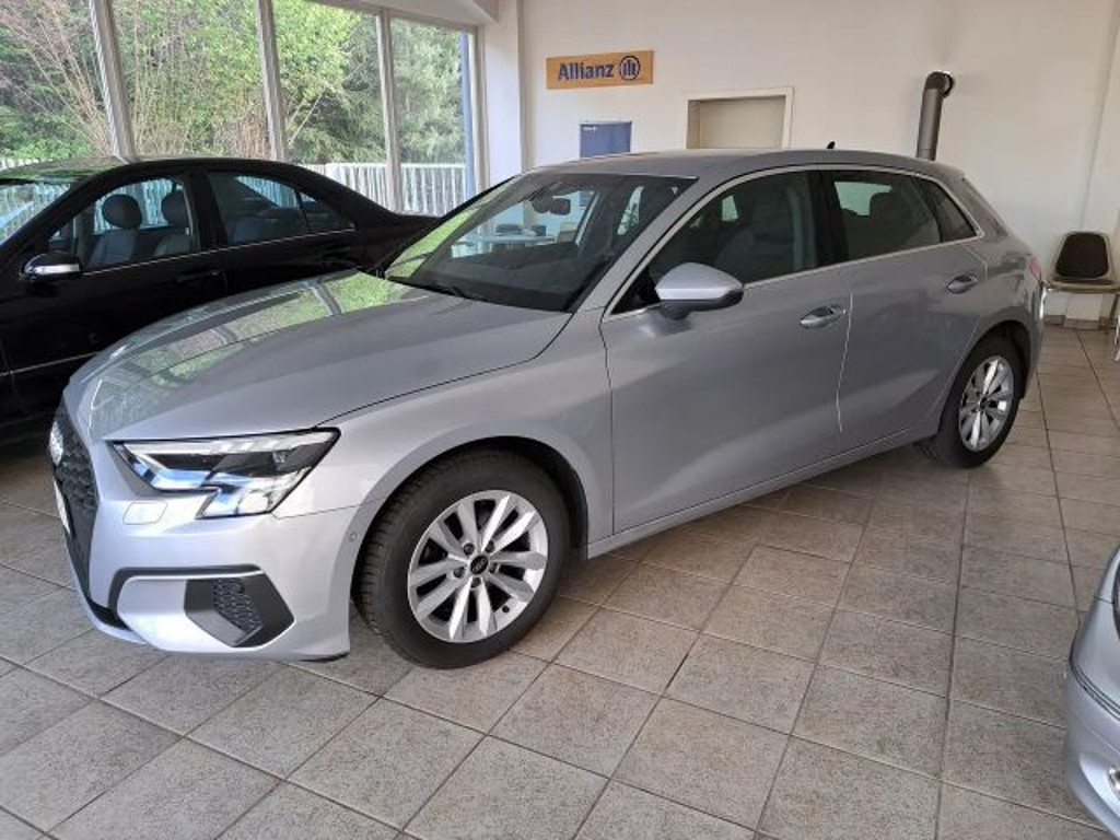 Audi A3 2023 Benzine