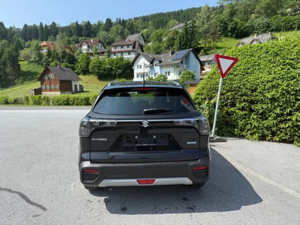 Suzuki S-Cross