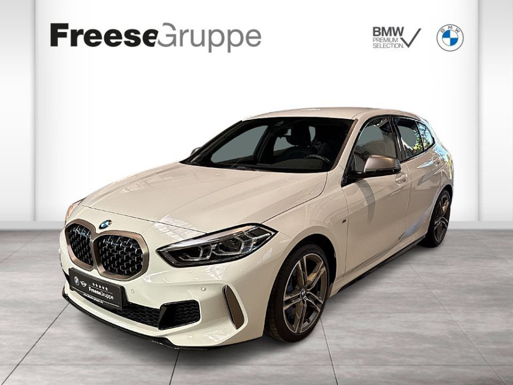 BMW M135i 2022 Benzine