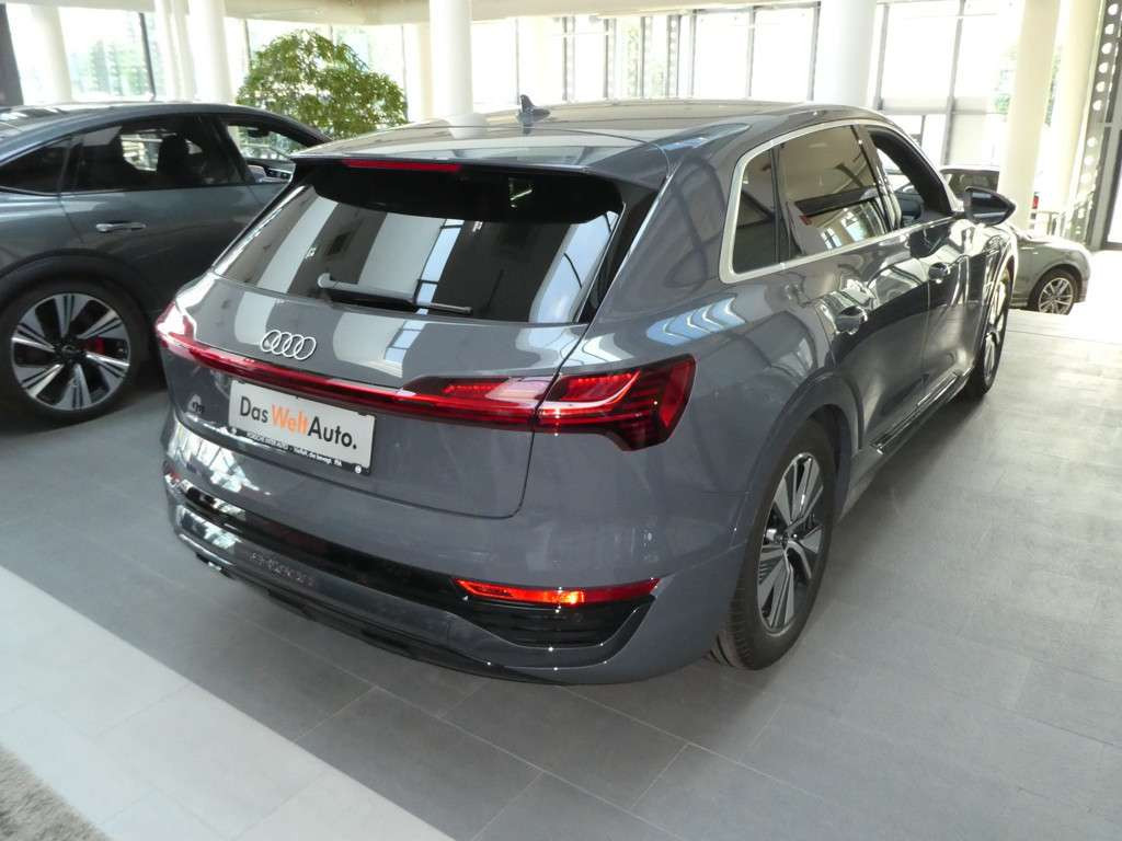 Audi Q8 e-tron