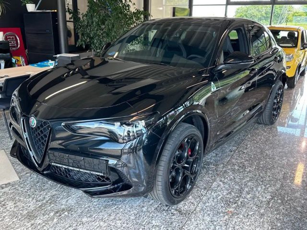 Alfa Romeo Stelvio 2025 Benzine