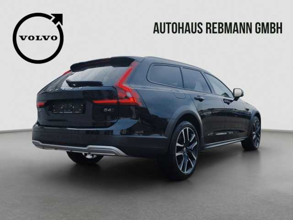 Volvo V90 Cross Country