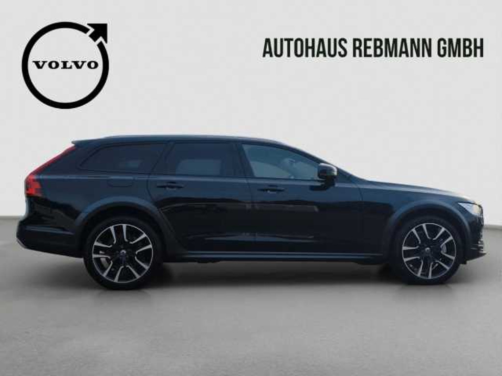 Volvo V90 Cross Country