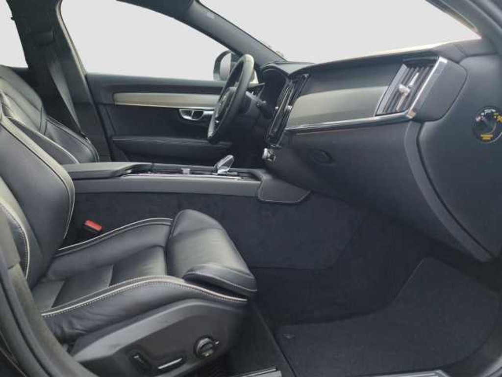 Volvo V90 Cross Country