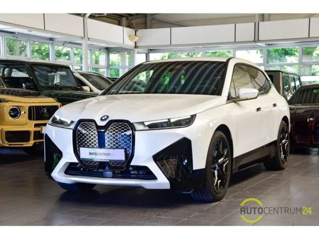 BMW iX