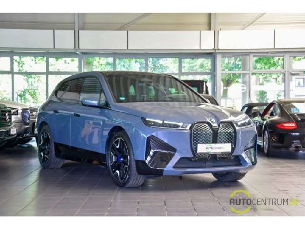 BMW iX