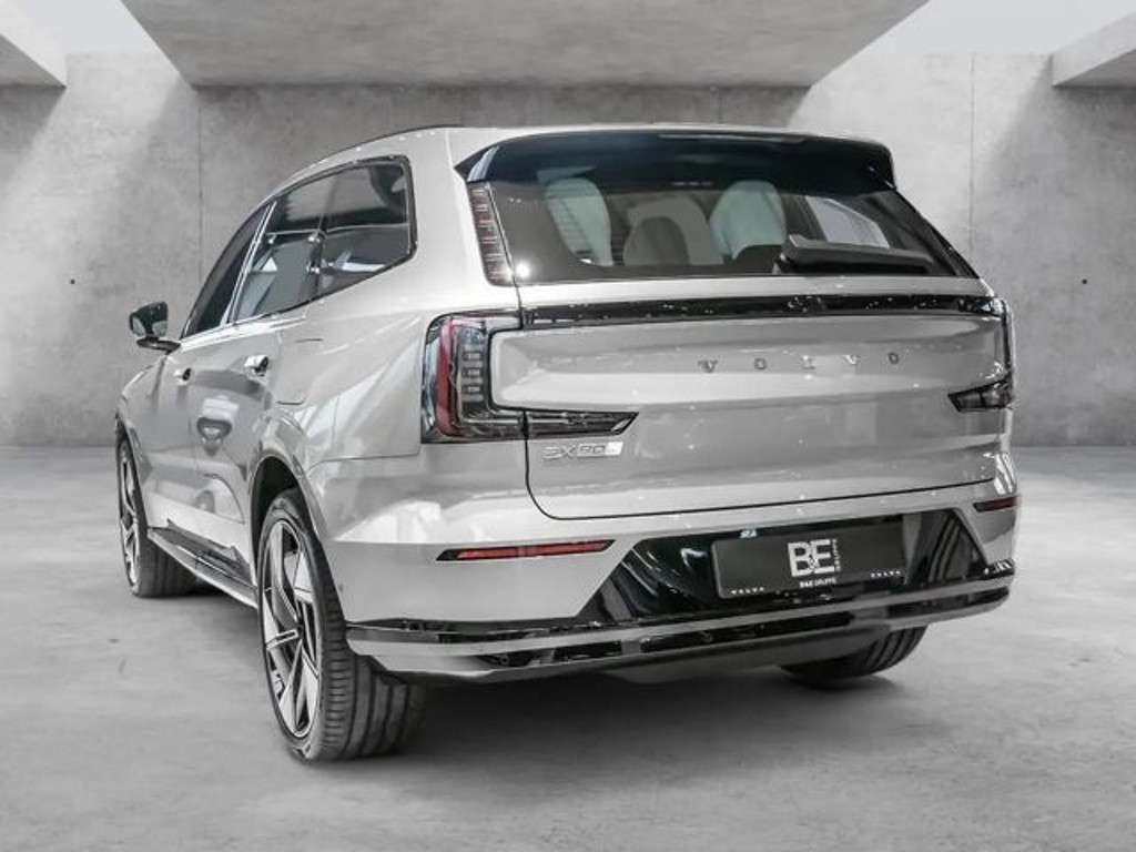 Volvo EX90