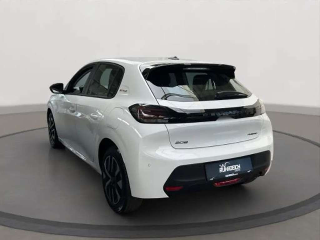 Peugeot e-208