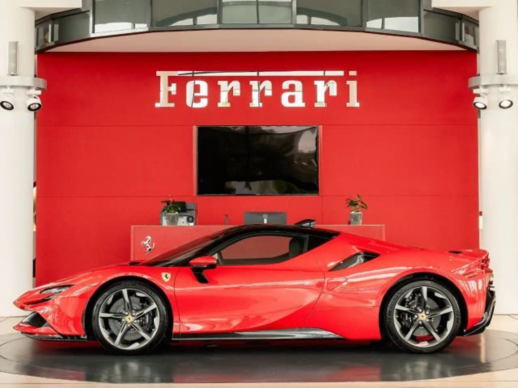 Ferrari SF90