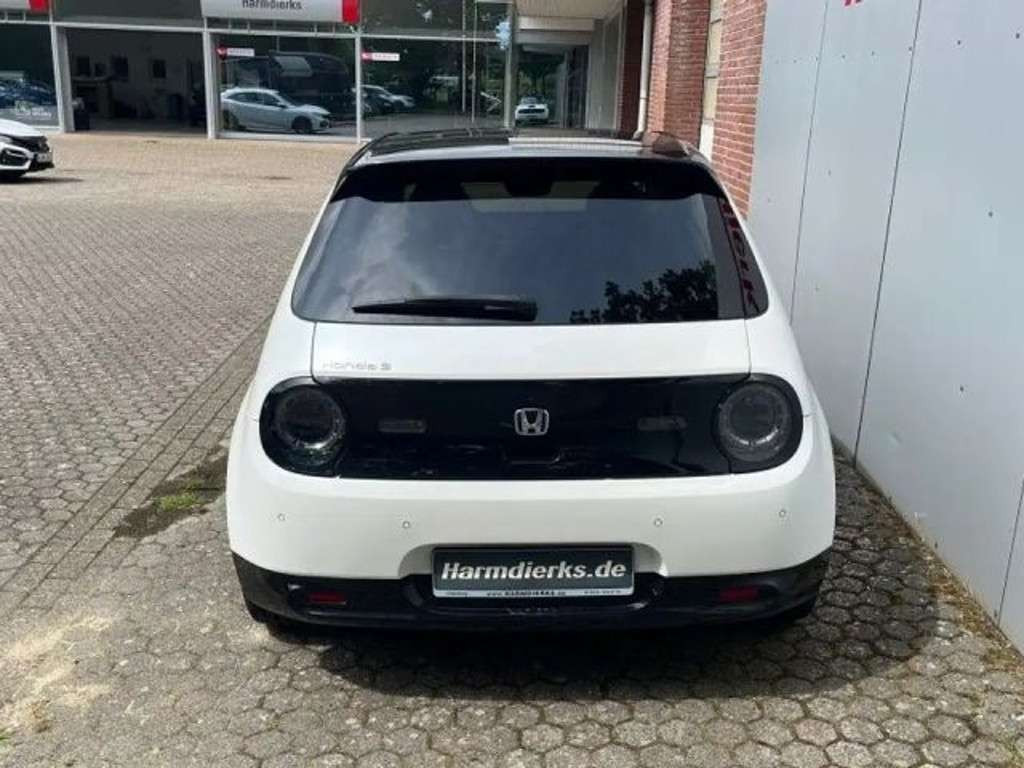 Honda e