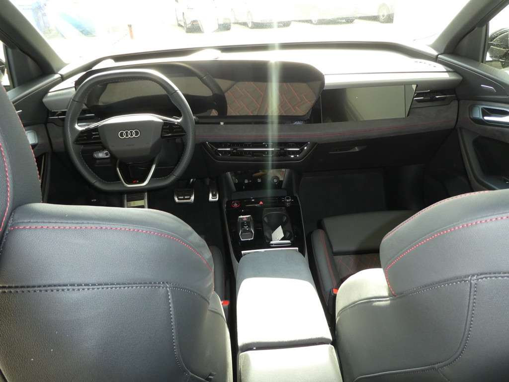 Audi SQ6 e-tron