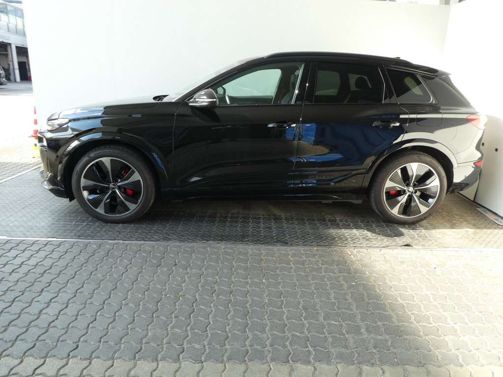 Audi SQ6 e-tron