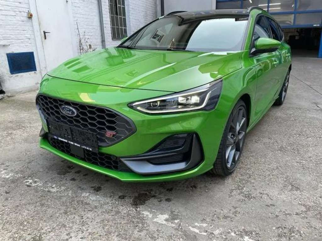Ford Focus 2023 Benzine