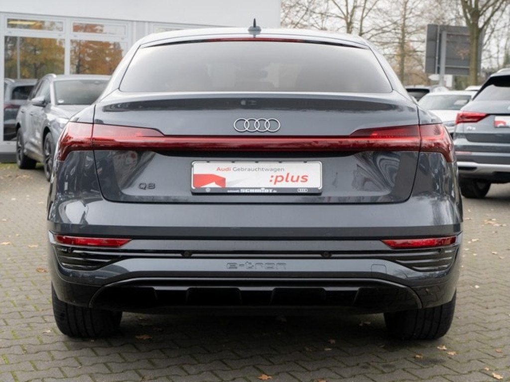 Audi Q8 e-tron