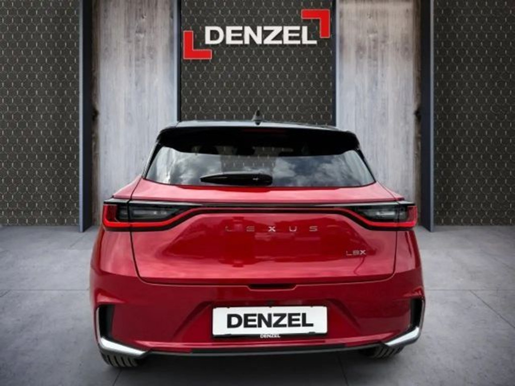 Lexus LBX