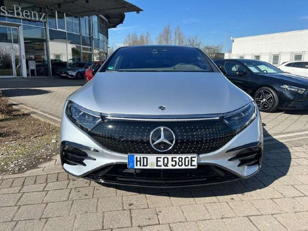 Mercedes-Benz EQS