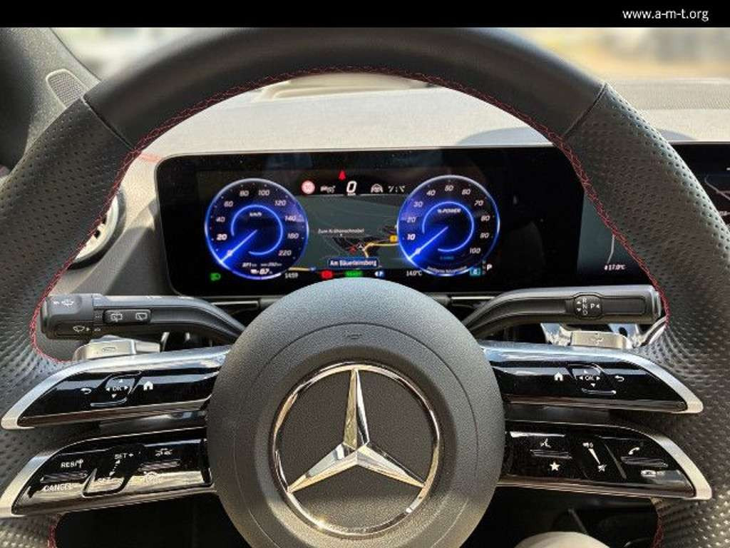 Mercedes-Benz EQA