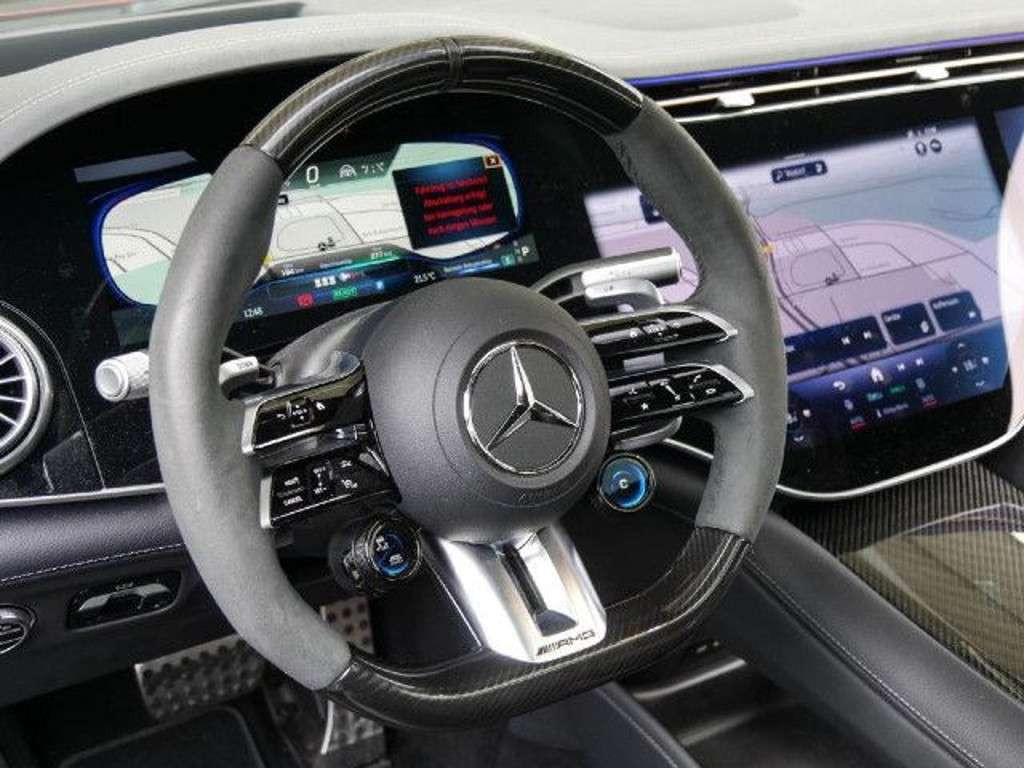 Mercedes-Benz EQS