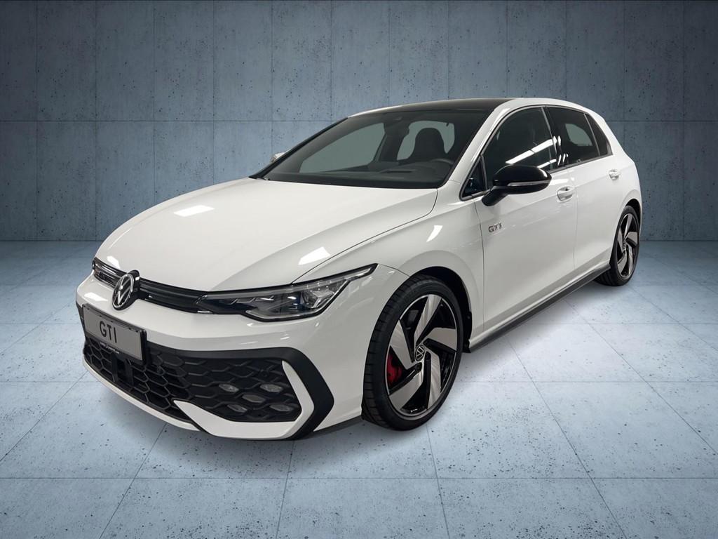 Volkswagen Golf 2024 Benzine