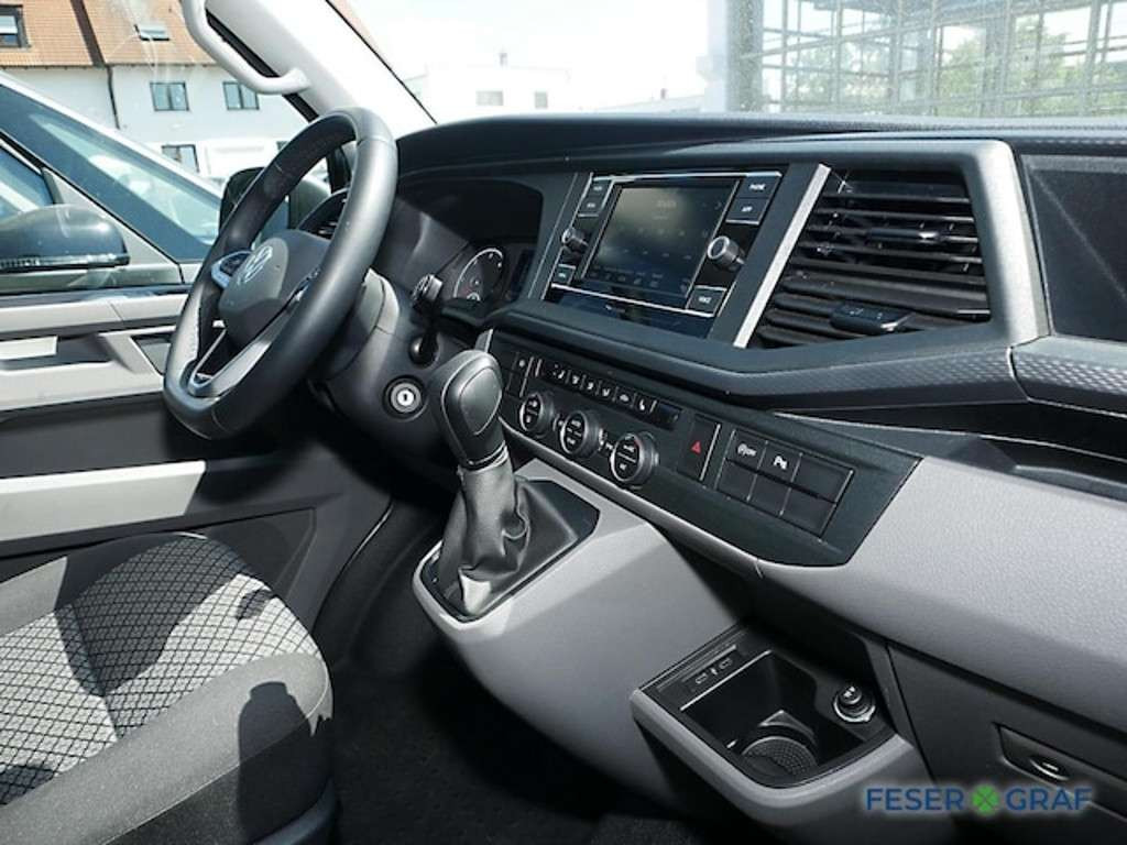 Volkswagen Caravelle