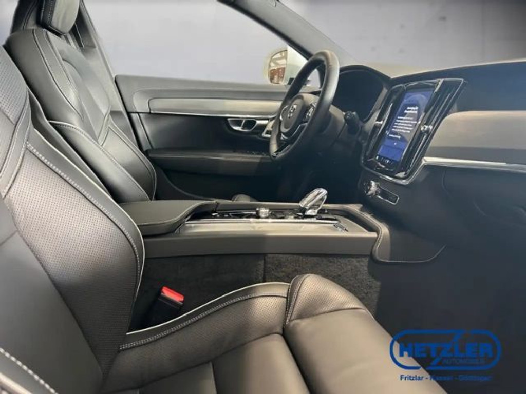 Volvo V90 Cross Country