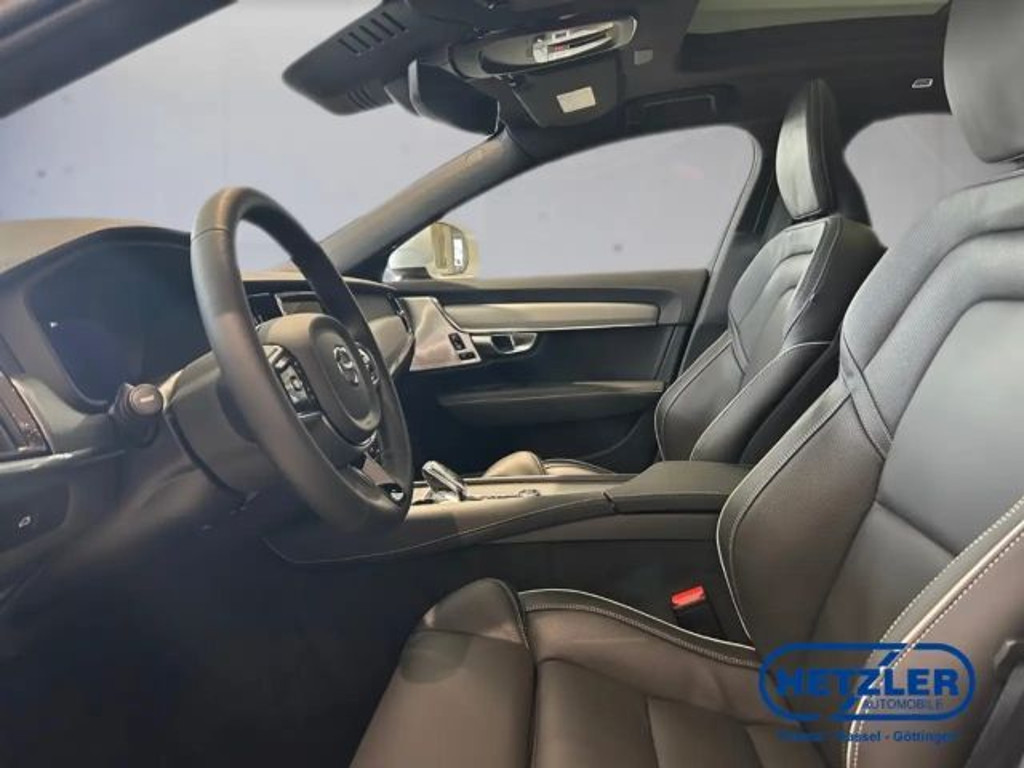 Volvo V90 Cross Country