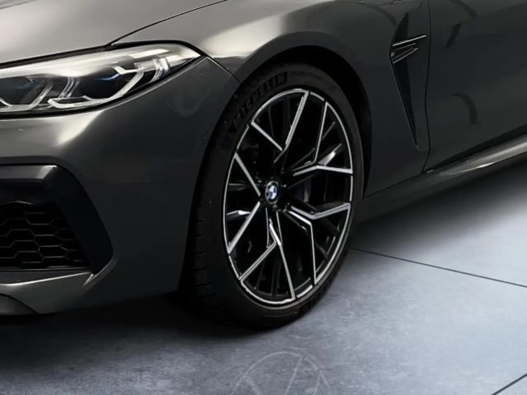 BMW M8