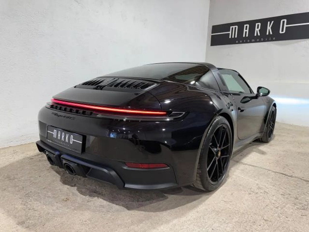 Porsche 992