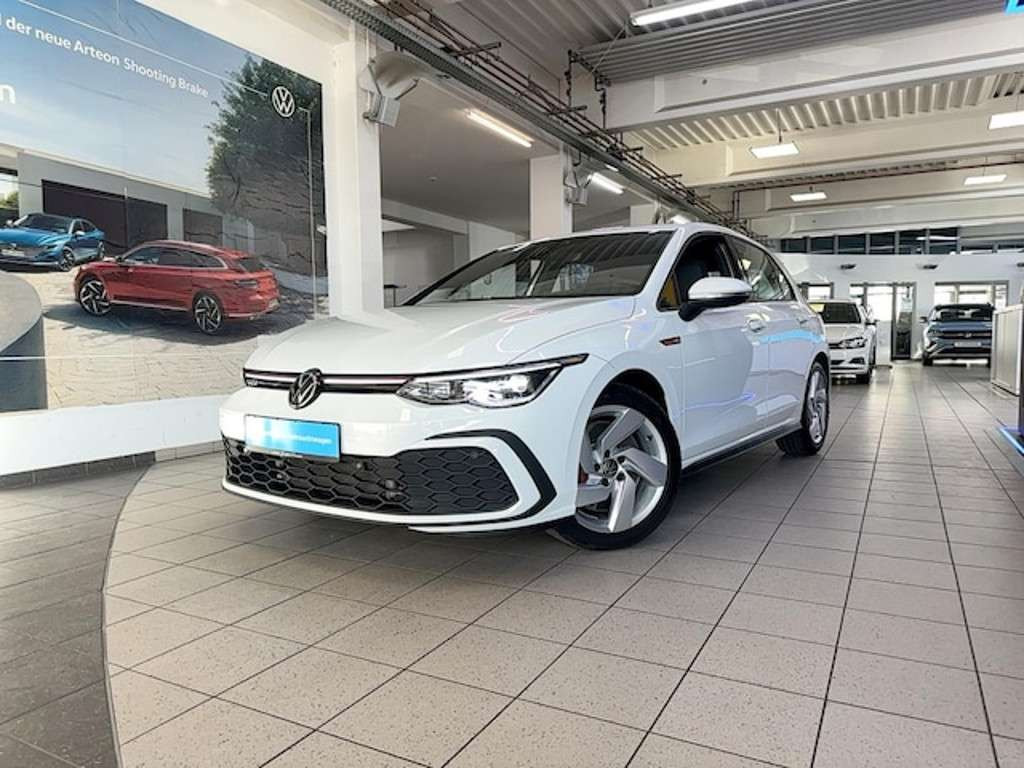 Volkswagen Golf 2022 Benzine