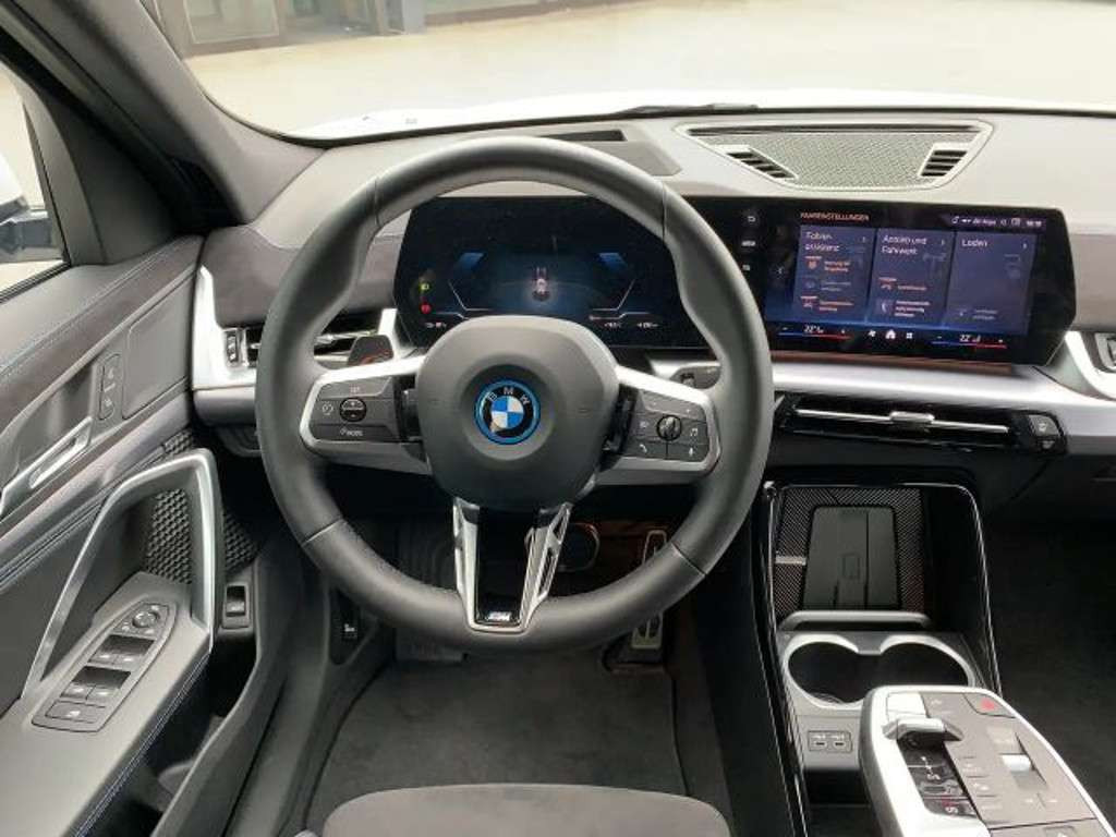 BMW iX2