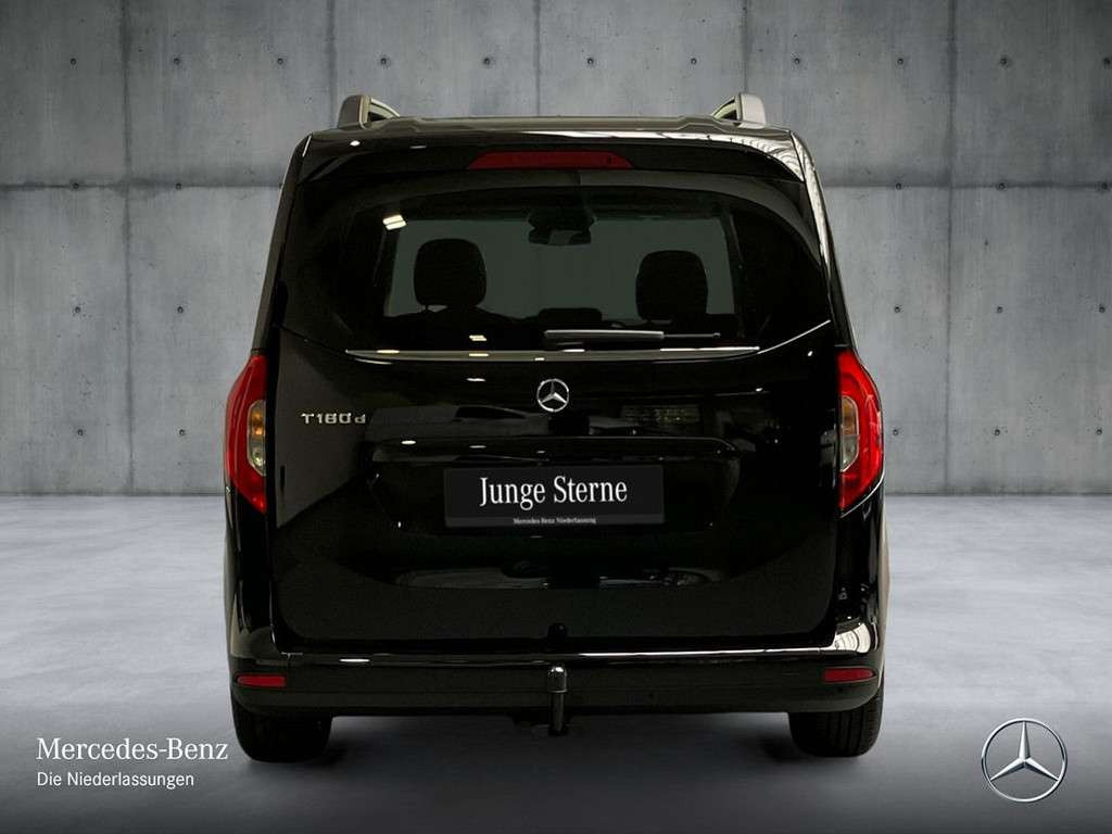 Mercedes-Benz T 180