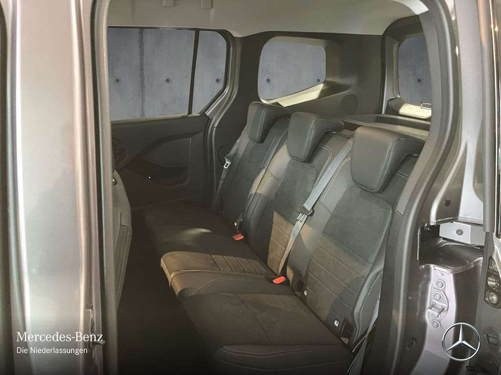 Mercedes-Benz T 180