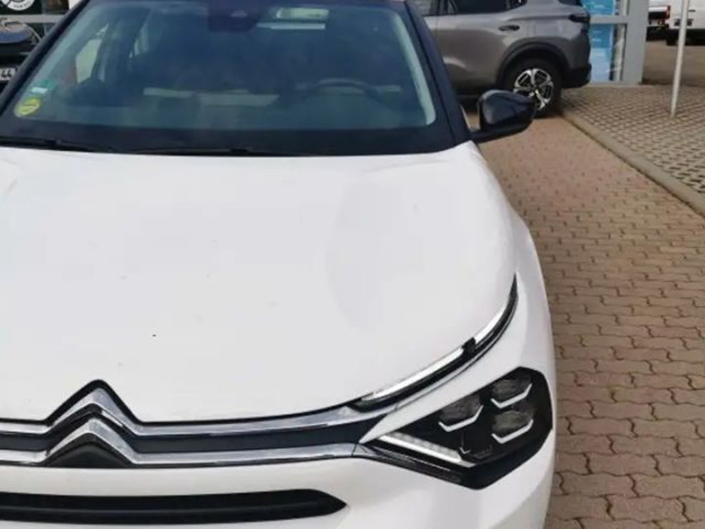 Citroën Ë-C4