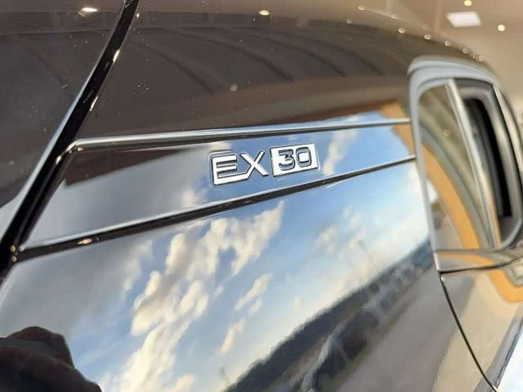 Volvo EX30