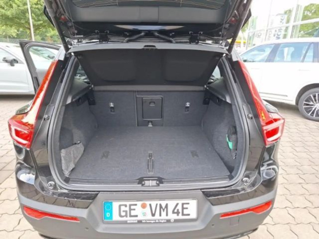 Volvo EX40