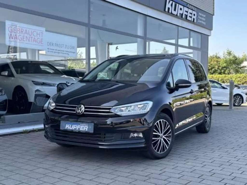 Volkswagen Touran 2023 Benzine