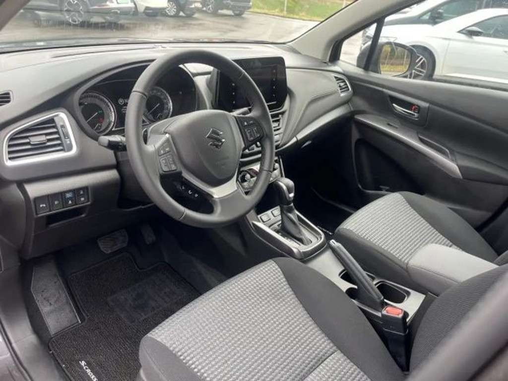 Suzuki S-Cross