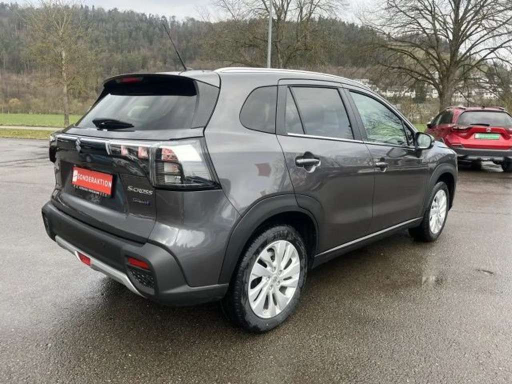 Suzuki S-Cross