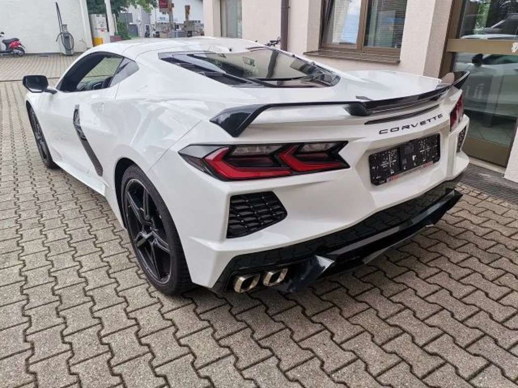 Corvette C8