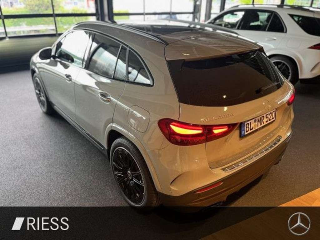 Mercedes-Benz GLA-Klasse