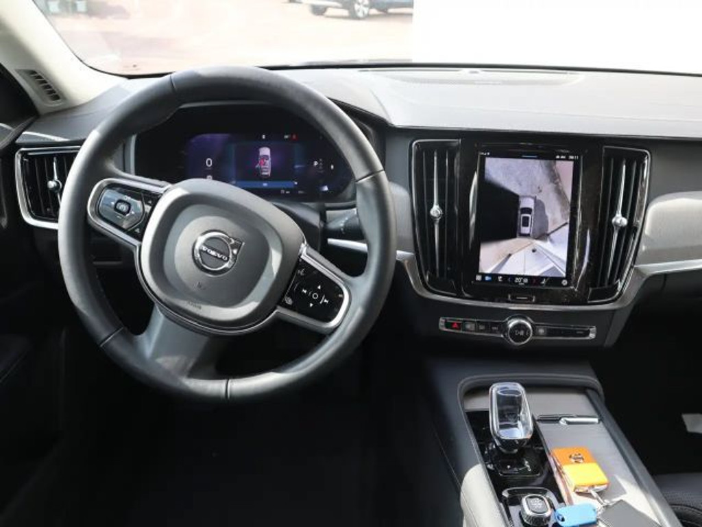 Volvo V90 Cross Country