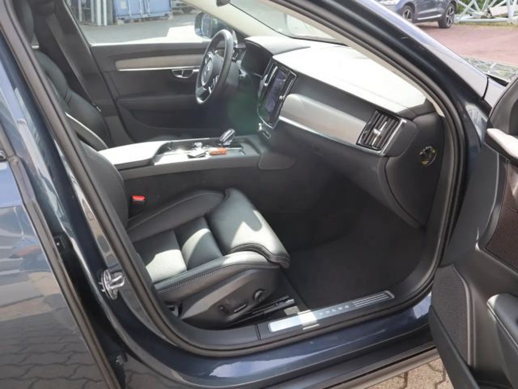 Volvo V90 Cross Country