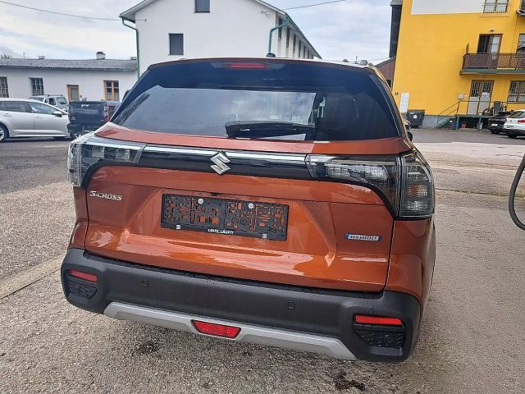 Suzuki S-Cross