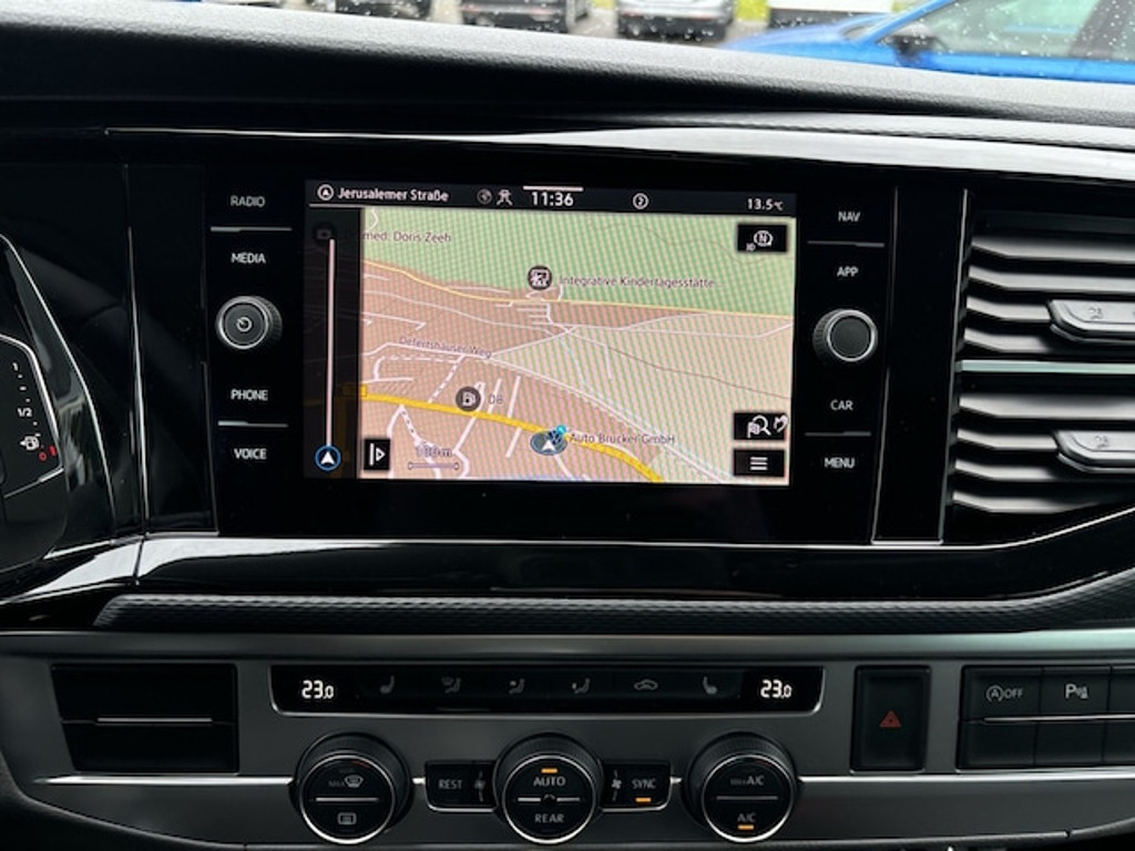 Volkswagen Caravelle